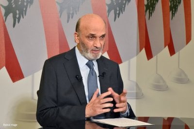 جعجع يختبر وهم الأكثرية بـ 19 نائباً
