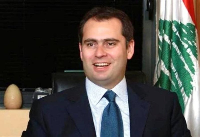 العين على أميل لحود
