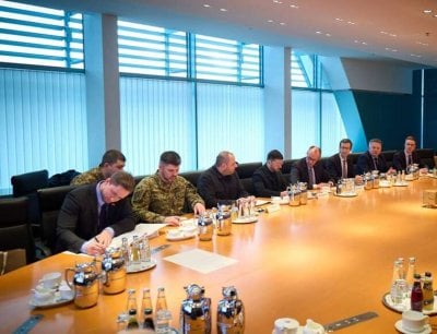 أراضي وضمانات أمنية... خلافات جوهرية في محادثات برلين!