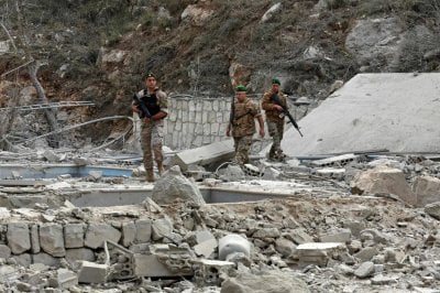 من ثكنة صور إلى باريس: هل ينجح الجيش في كسر الرواية الإسرائيلية حول 1701؟
