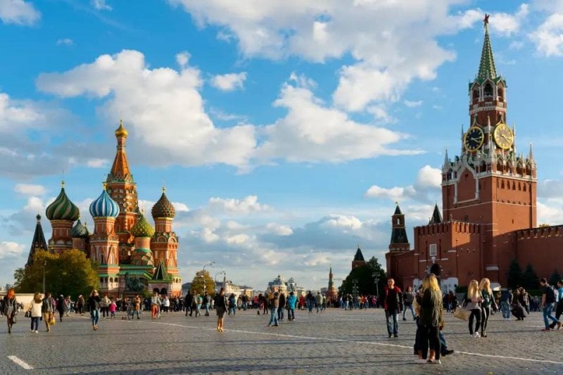 بعد تخلّي زيلينسكي عن حلمه... الكرملين: نرفض الحيل!