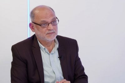 خرائط تتغير وإنذار يقترب! قاسم قصير بتصريحات خطيرة: أسبوعان حاسمان وفشل اتصالات وخوف من نظام الشرع