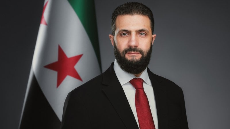 195 ألف متابع بساعات... الشرع يدخل "عالماً جديداً" بقوّة