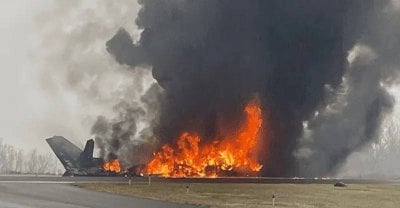 قتلى وحريق بعد تحطّم طائرة خاصة أثناء الهبوط في مطار أميركي