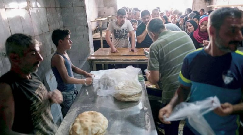 نقابة الأفران تحسم الجدل: لا عمّال لبنانيين جاهزون والسوريون العمود الفقري لقطاع المخابز 