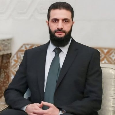 الشرع يهنئ السوريين برفع العقوبات ويصفه باليوم التاريخي