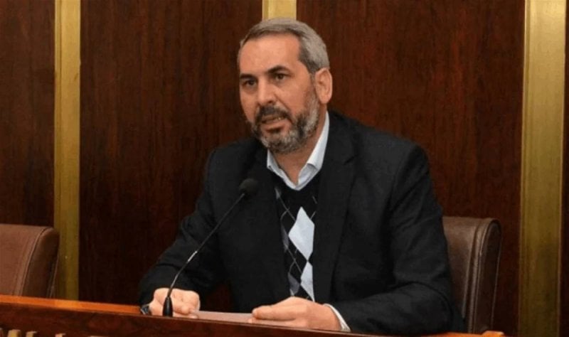 "لسنا في موقع من يقدّم أرضه إرضاءً لأحد"... حمادة يؤكّد التمسّك بالسلاح