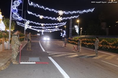 توقيف مطلوبين وضبط أسلحة... تدابير أمنية استثنائية للجيش (صور)