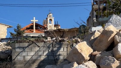 كنائس الخيام رغم الأضرار تحتفل بالعيد
