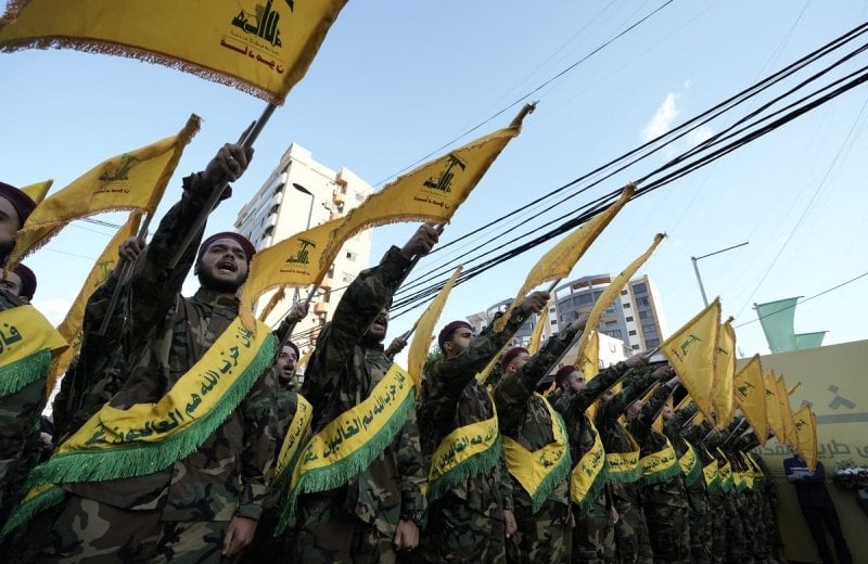 ”حزب الله” يفتح خطوط الإقليم لمواجهة تمدّد إسرائيل