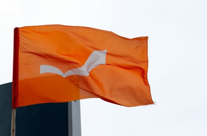 "حكومة العجز والتخبط"... "التيار" يحذّر من تحويل الحقوق إلى وعود