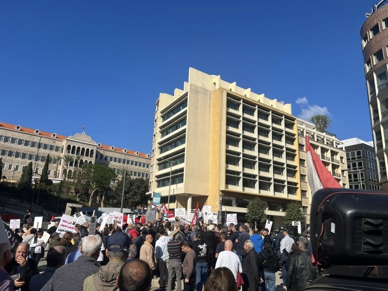 جمعيات المودعين تتحضر لمواجهة قانون الفجوة: تحركات في الشارع وطعن أمام الدستوري
