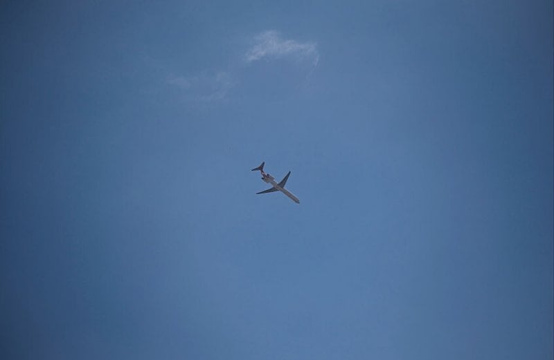 إيران تُحبط محاولة احتجاز ركاب طائرة كرهائن في مشهد