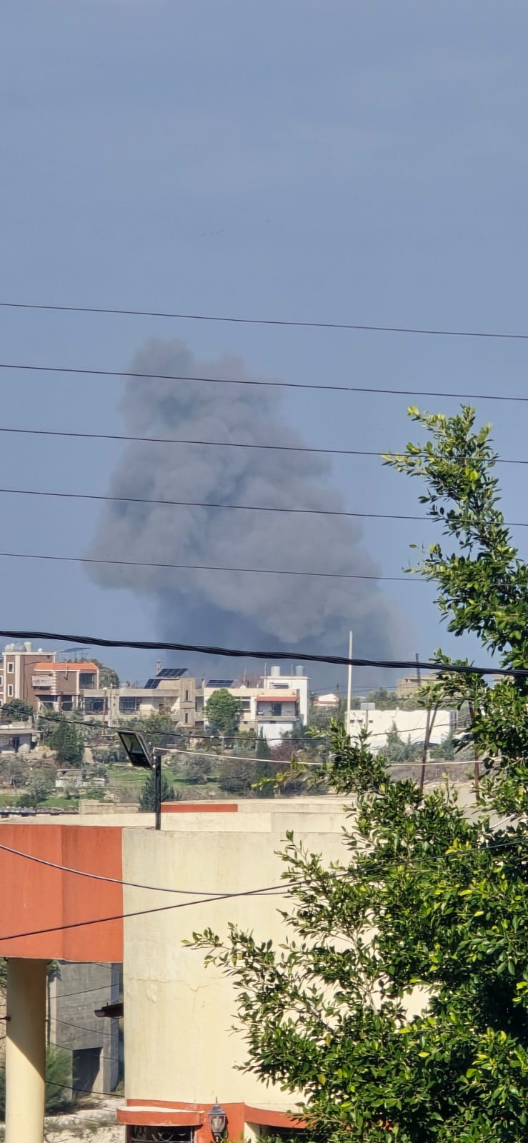 بالصور والفيديو: غارات إسرائيلية تستهدف الجنوب