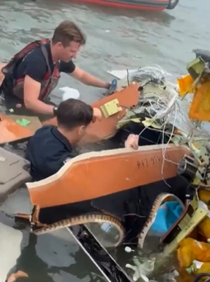 بالفيديو... فاجعة جوية تودي بحياة طفل كان في طريقه للعلاج