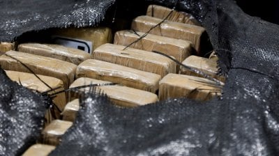 تهريب الكوكايين في الأحشاء... دولة تنفّذ حكم 