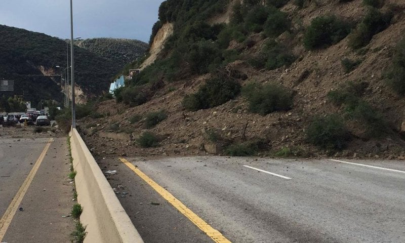 انفراج مروري منتظر… المسلك الغربي من أوتوستراد شكا يعود إلى طبيعته!