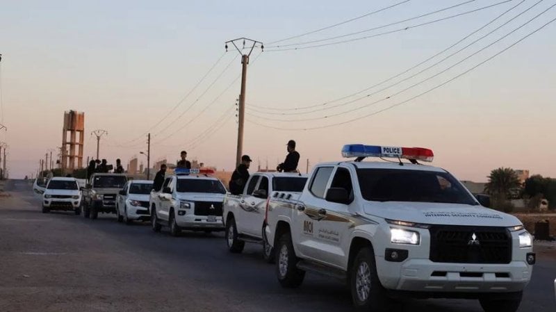 رصاص على طريق الرقة… مسلّحون يستهدفون مركبة رسمية في حلب