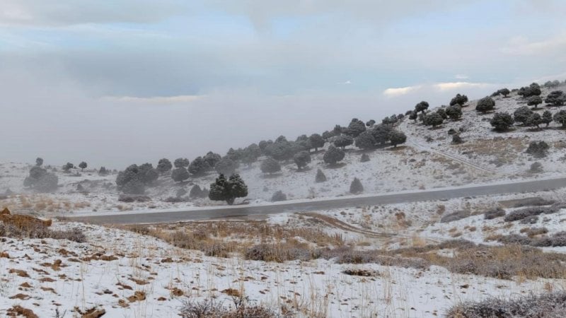 ثلوج ورعد وصواعق… طقس عاصف يسيطر على مرتفعات الضنية