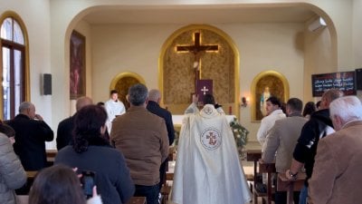 الميلاد يعيد مسيحيي الخيام
