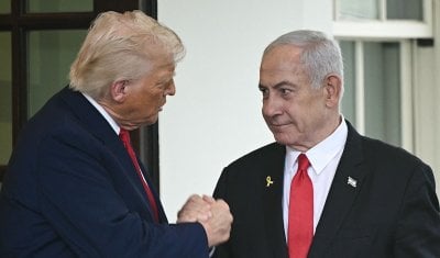 خشية اعتقاله… نتنياهو يسلك مسارًا طويلًا للقاء ترامب