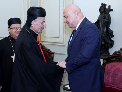  شبح الحرب تمّ إبعاده عن لبنان...عون من بكركي: اتصالاتنا مع واشنطن لا تتوقف