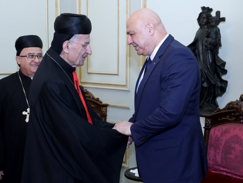  شبح الحرب تمّ إبعاده عن لبنان...عون من بكركي: اتصالاتنا مع واشنطن لا تتوقف