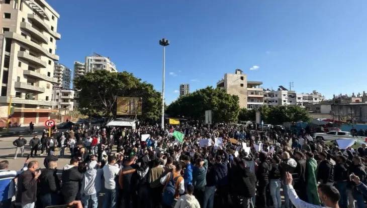 اعتداءات وخروج عن السلمية… بيان الداخلية السورية عن "تظاهرات الأحد"