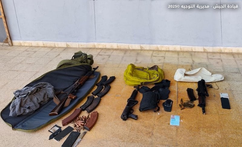 عمليات دهم في جبل لبنان… الجيش يوقف 15 شخصًا ويضبط أسلحة (صورة)