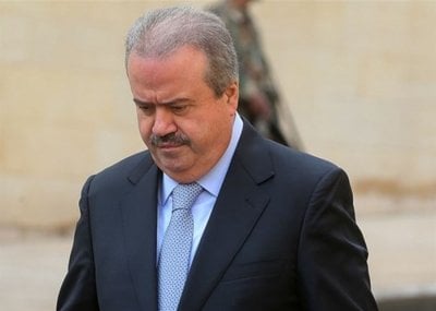 جابر يصدر 3 قرارات بتمديد المهل الضريبية