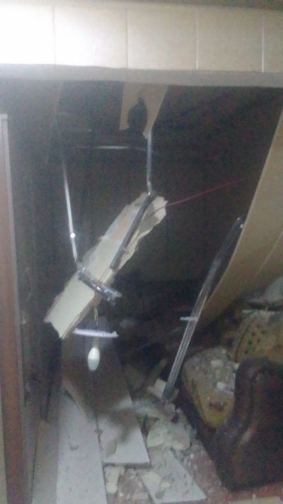 كارثة كادت تقع في زفتا… انهيار جزء من سقف منزل مأهول (صور)