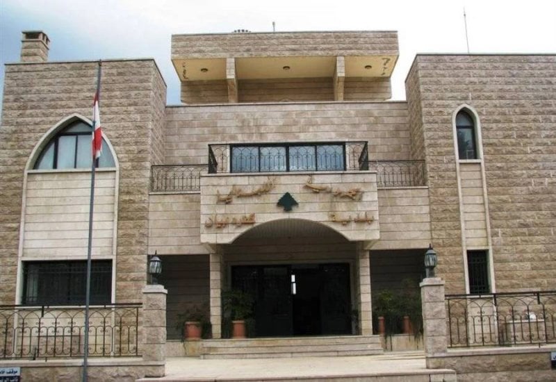 اعتبارًا من اليوم… بلدية كفردبيان تمنع صعود الباصات الكبيرة إلى مراكز التزلج