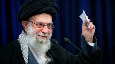 لا حوار مع “الشغب”... الخامنئي يقرّ بـ“المطالب المحقّة” للمتظاهرين