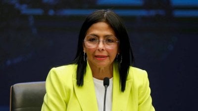 عقب تهديد واشنطن… رئيسة فنزويلا تغيّر لهجتها