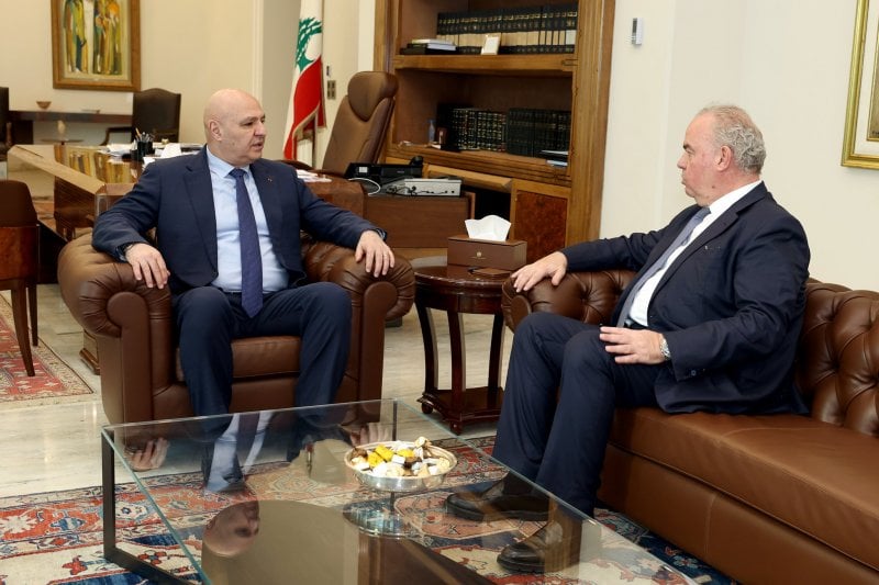 تعزيز الإيرادات وتحسين البنية... عون والحاج يستعرضان حصيلة "الاتصالات"