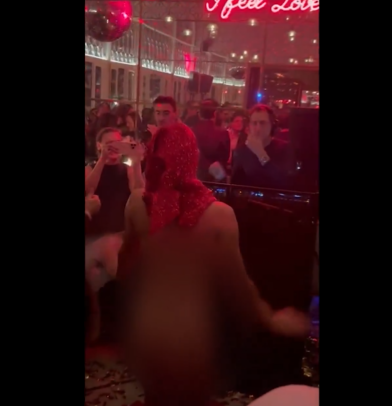 فيديو صادم من الأشرفية: تعرٍّ كامل داخل مطعم ليلة رأس السنة