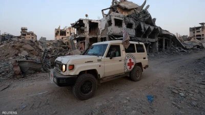 بالتنسيق مع إسرائيل… حماس تستأنف عملية البحث عن آخر رهينة في غزة