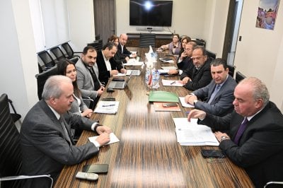 من الاتصالات إلى الدفاع المدني… جابر يبحث إصلاحات بنيوية وإيرادات إضافية (صوو)