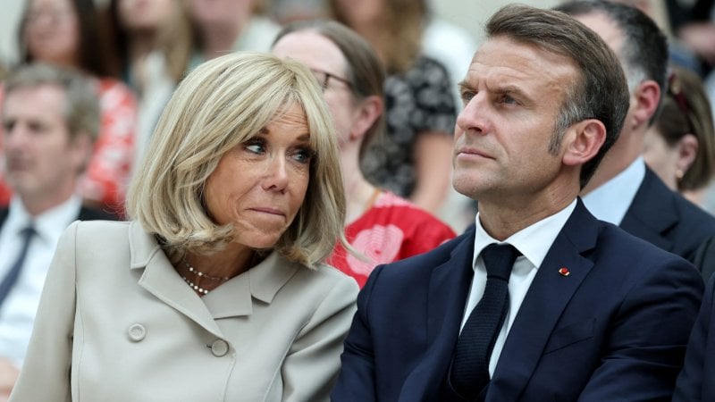 بتهمة التنمّر الإلكتروني على زوجة ماكرون… باريس تُدين عشرة أشخاص