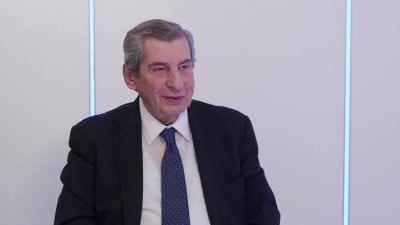 
خطر يتسلل للداخل - إيلي الفرزلي يكشف ما يحضر للبنان ويفجر مسرحية الأمير: يقام عليهم مأتما وعويلا!