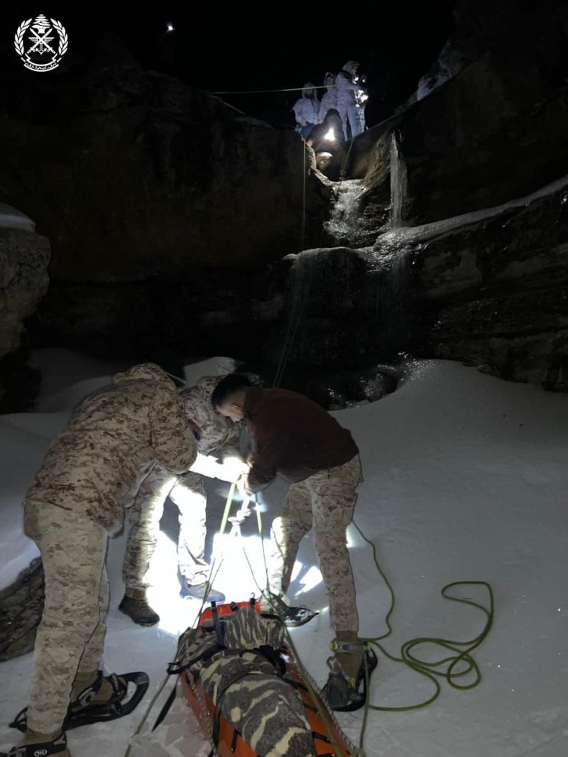 سقوط متزلج في منطقة جبلية في كفردبيان… و"الجيش" يتدخل (صور)