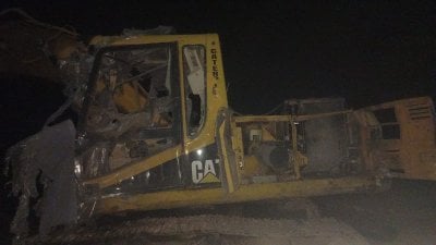 محلّقة إسرائيلية استهدفت ليلًا حفّارة في ميس الجبل (فيديو وصور)