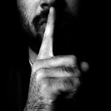 خلاف صامت بين مرجعيتين