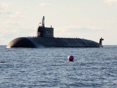 ناقلة نفط تشعل التوتر… غواصة روسية قبالة سواحل فنزويلا