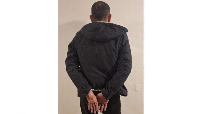 سرقات بالجملة وبيع داخل المخيم… "الأمن" يوقف مطلوبًا