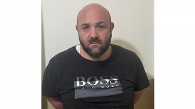 نفّذ العديد من عمليات الاحتيال… هل من وقع ضحية أعماله؟