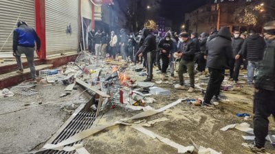 ترامب يتوعد إيران: سنضرب بشدة إذا قُتل المتظاهرون!