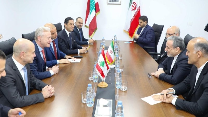 سجال مباشر بين رجي وعراقجي... وملف السلاح على الطاولة