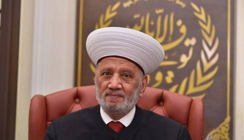 لماذا تُرك مفتي الجمهورية وحيدًا؟