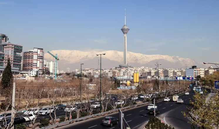 بحثٌ إسرائيليٌّ في خيار الإنترنتِ الفضائيِّ في إيران